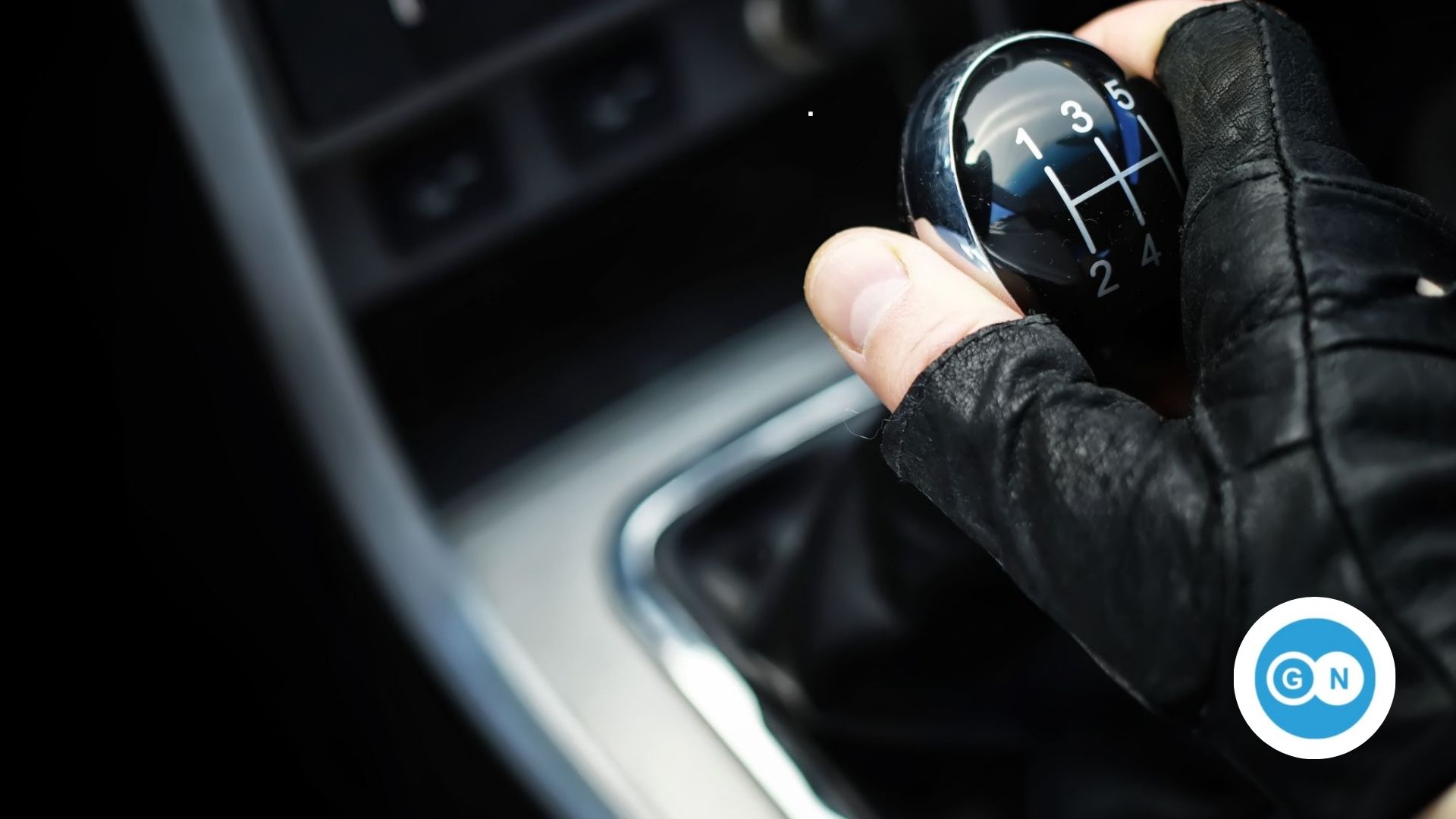 Sie fahren ein Kraftfahrzeug mit manuellem Schaltgetriebe